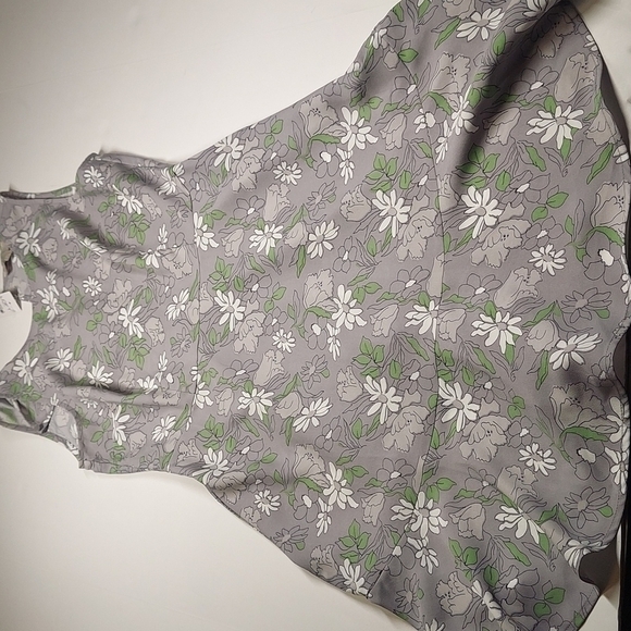 Silver Lilac Meadow Floral Sleeveless Fit & Flare Dress - Petite LOFT  Size 0 - Picture 9 of 12